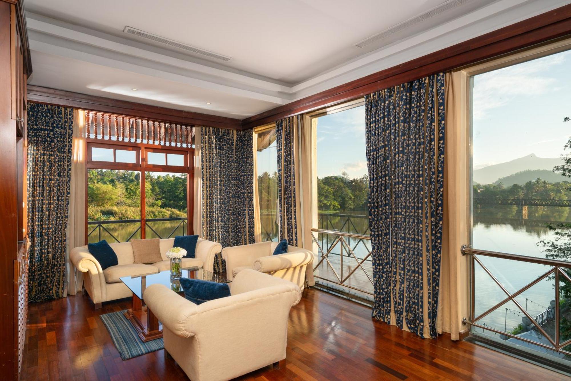 Mahaweli Reach Hotel Kandy Zewnętrze zdjęcie
