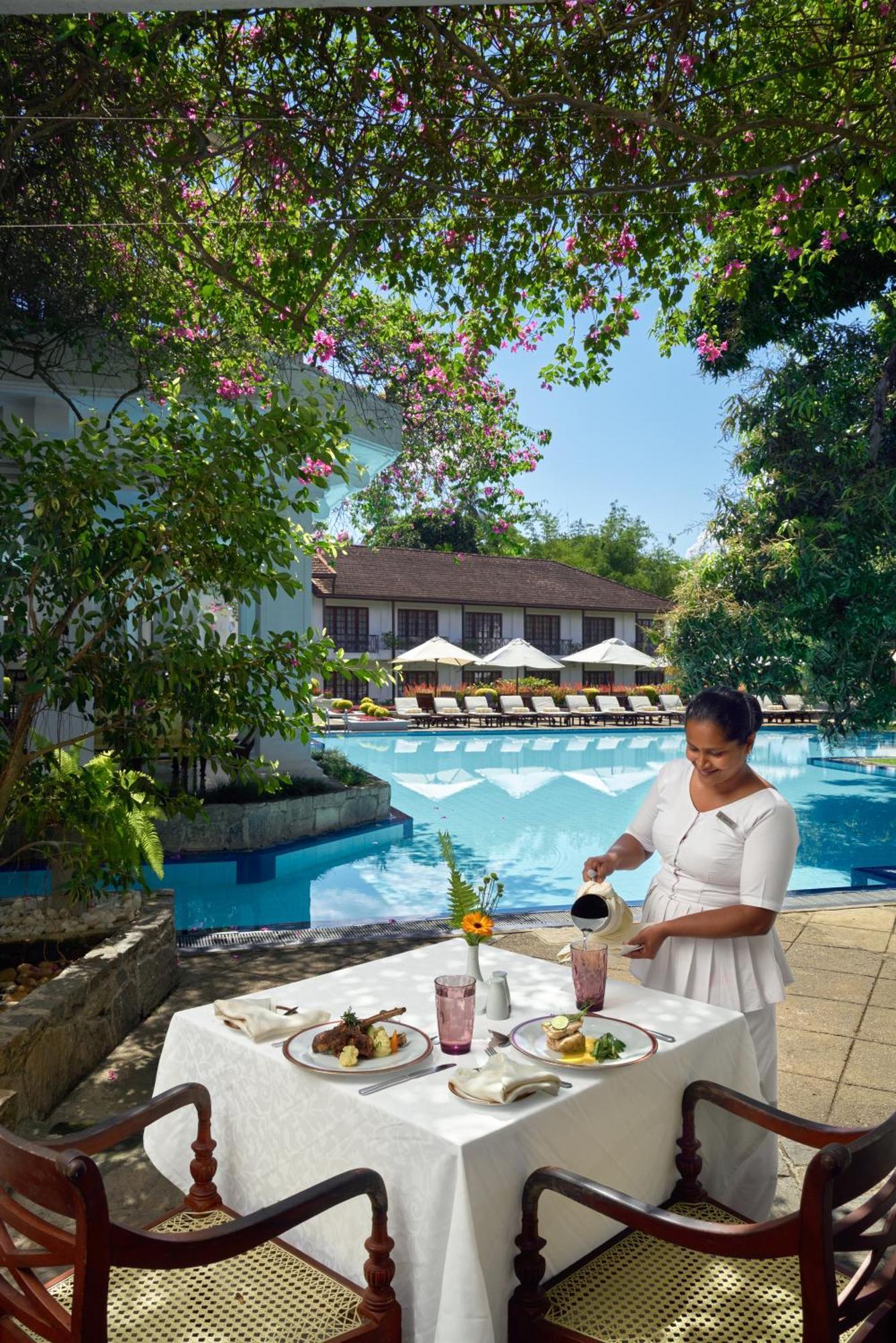 Mahaweli Reach Hotel Kandy Zewnętrze zdjęcie